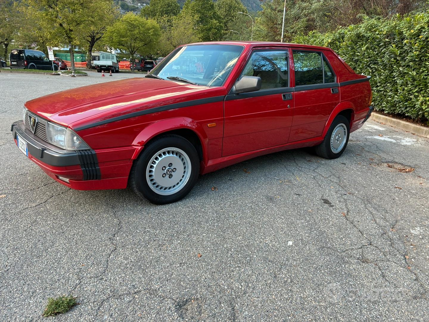 Alfa Romeo 75 1987 photo 2