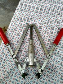 Tappatrice manuale vintage per tappi di sughero