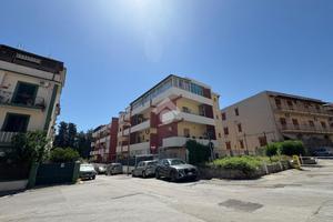 3 LOCALI A PALERMO