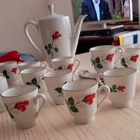 servizio caffe' anni 60 bianco con rose rosse