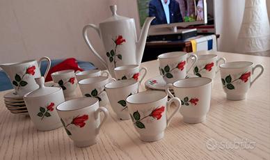 servizio caffe' anni 60 bianco con rose rosse