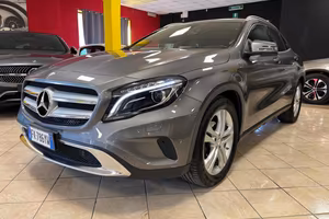 MERCEDES-BENZ GLA 220 d Automatic 4Matic Sport -