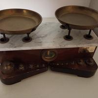 bilancia della nonna con 2 piatti 