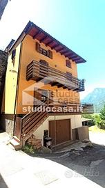 Casa indipendente di 130 m² con 4 locali e box aut