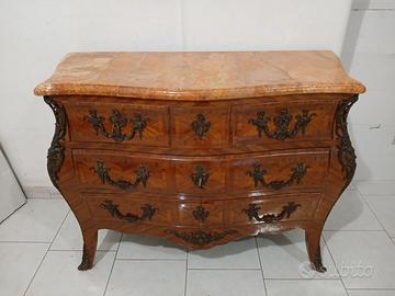 Comò a quattro cassetti, Commode stile Luigi XV -I
