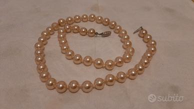 Collana a girocollo vintage con perle artificiali