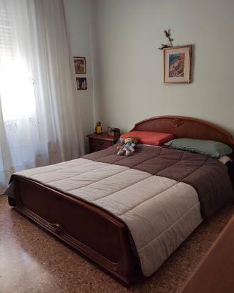 camera da letto in noce