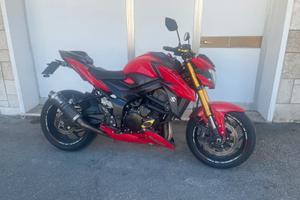 Suzuki gsx s 750
