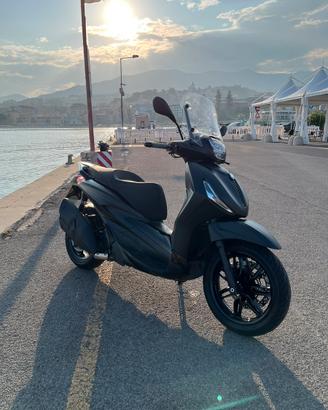BEVERLY 400 DEEP BLACK