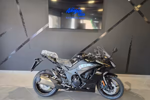 Kawasaki Ninja 1100 SX Kit Tourer Omaggio