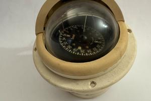 Bussola nautica Sestrel