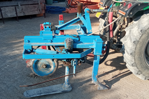 Scalzatore idraulico scavallatore diserbo vigna