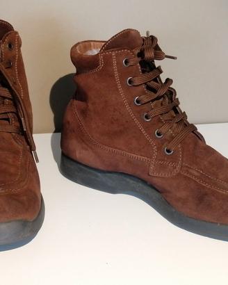 Scarponcini Geox in vera pelle scamosciata tg. 41