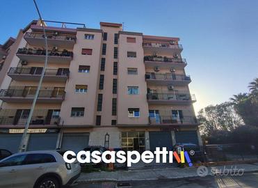 Appartamento di 152 m² con 4 locali a Reggio Calab