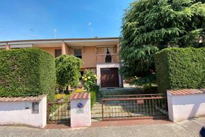 Villetta a schiera angolare