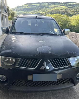 mitsubishi L200