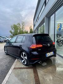 Golf  GTI 230 cv