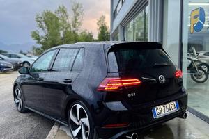 Golf  GTI 230 cv