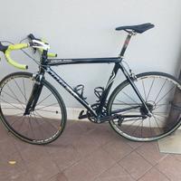 Bici da corsa Marca Trek modello Madone ssl