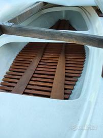 Gozzo in vetroresina