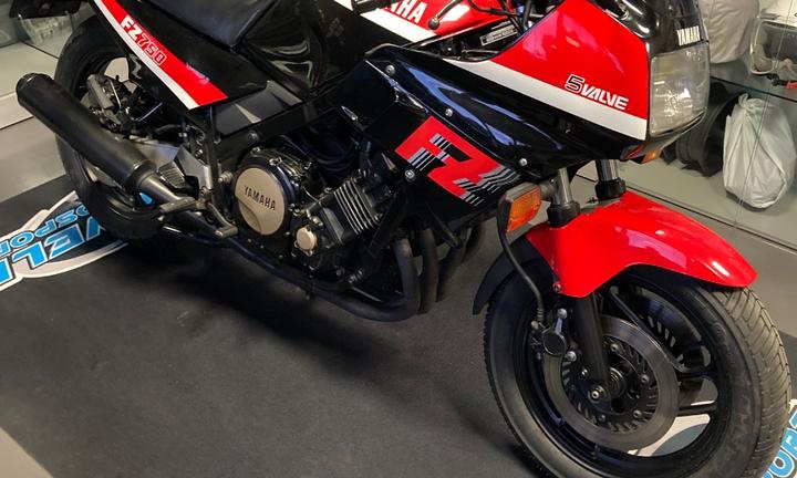 Yamaha FZ 750 - 1985
