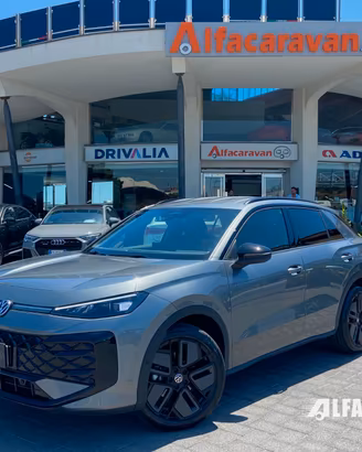 Volkswagen T-Roc 1.5 tsi R-Line dsg *NUOVA DA IMMA