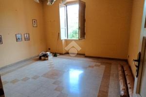 3 LOCALI A SAN VITO ROMANO