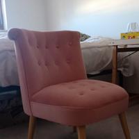 Poltroncina rosa stile inglese