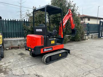 E222 Mini escavatore allargabile 17 q HINOWA