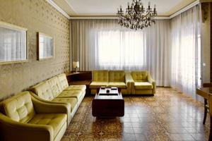 Appartamento di 174 m² con più di 5 locali a Ragus