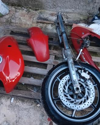 RICAMBI HONDA HORNET PRIMA SERIE FINO AL 2002