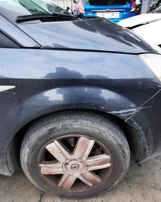 RENAULT SCENIC 2006 - PARAFANGO DESTRO