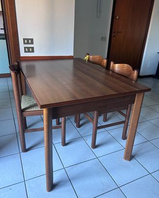 Tavolo estendibile con 4 sedie