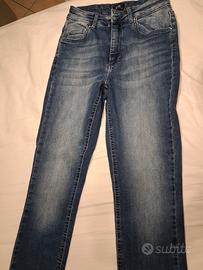pantaloni