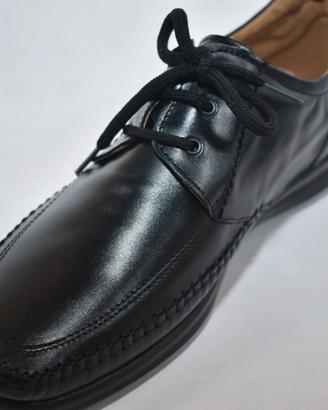 *Eleganti Scarpe in Pelle Nera con Accenti Marroni