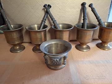 mortai in bronzo con pestello