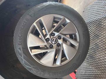 Cerchi originali e pneumatici per Nissan Qashqai
