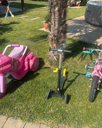 Bicicletta,moto e monopattino