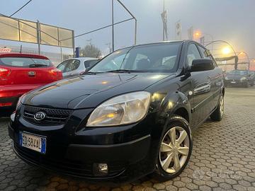 KIA Rio Rio 5p 1.4 16vGPL SCADUTO