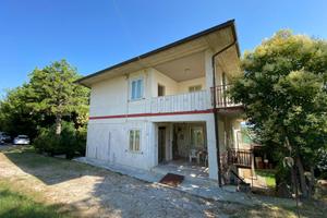 Casale di campagna - Castel di Lama