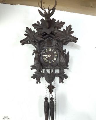 176442 Antico orologio a cucù tipo foresta nera