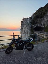 aprilia dorsoduro 750 ABS