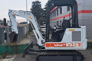 Miniescavatore BOBCAT X325