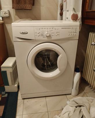 lavatrice whirlpool 5 kg AWO/ D 431