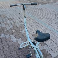 cyclette anni 90 marca ITALA