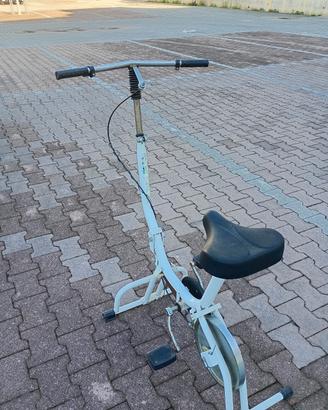 cyclette anni 90 marca ITALA