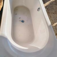 sanitari e vasca idromassaggio 