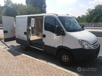 Trasporti sgomberi traslochi Moncalieri Torino Nic