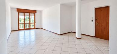 Appartamento due camere da letto e ampio terrazzo