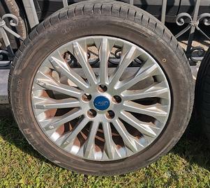 Ruote 17" lega Ford con pneumatico 